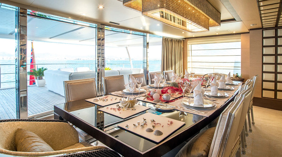 Аренда яхты Benetti Crystal 140 - NELA (Soy Amor) во Франции